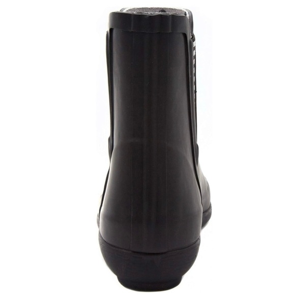London Fog Piccadilly Women's (9) Waterproof Rain Boots - Picture 5 of 5